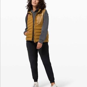 Lululemon - Navigation Stretch Down Vest - Size: 10   •  Spiced Bronze  •  NWT